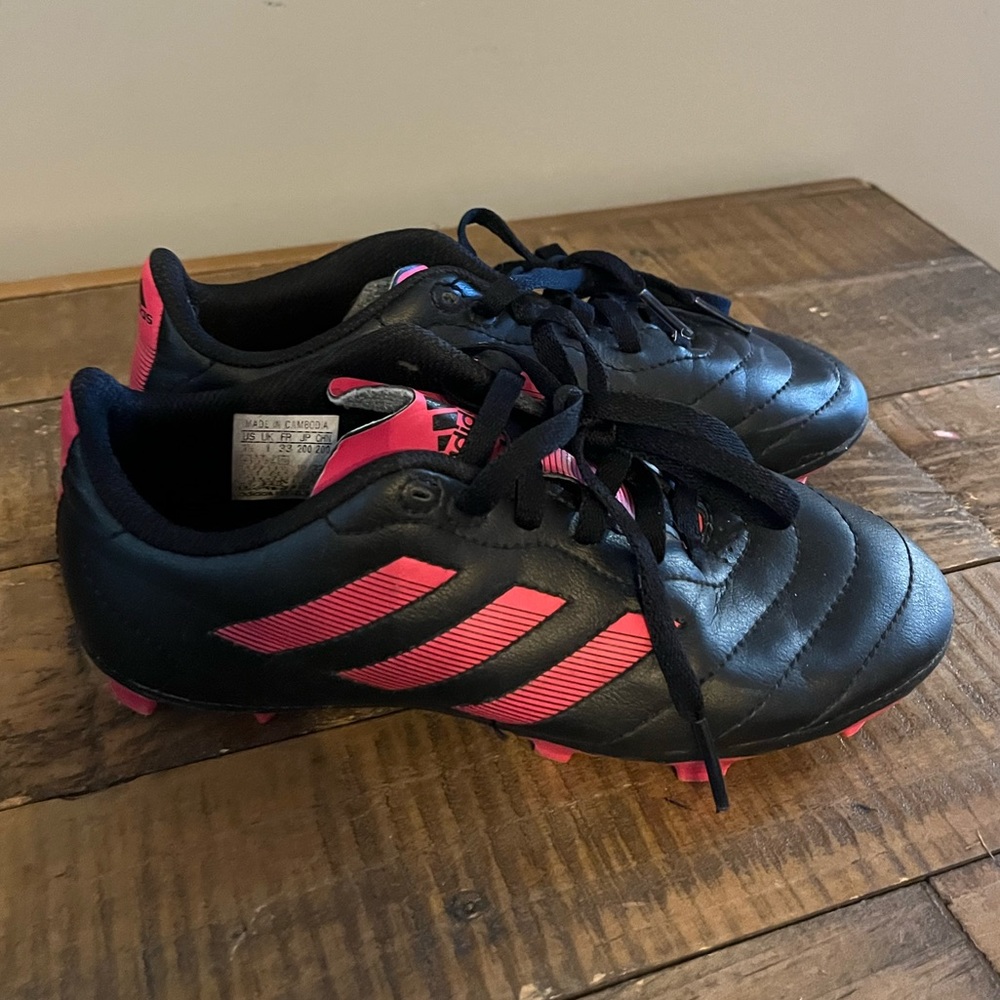 Size 1.5 youth adidas cleats